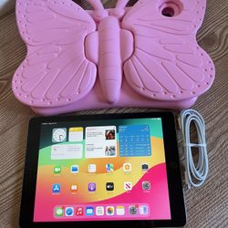 iPad 6th Generation 128GB With Pencil And Kids Case 