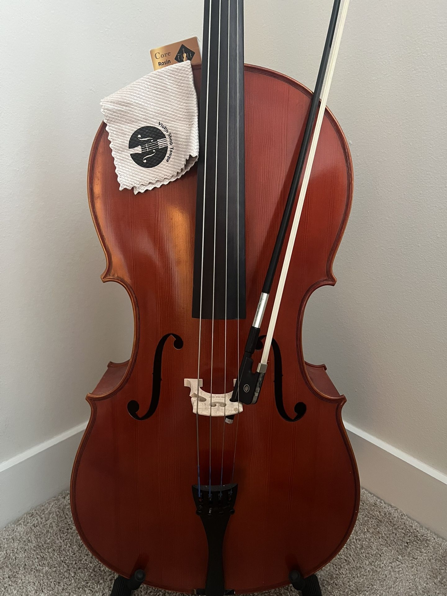 Cello Antonius Stradivarius Cremonensis Cello IC60. Full Size 4/4.