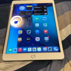 iPad 8th Generation (32gb)