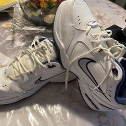 Nike Air Monarc