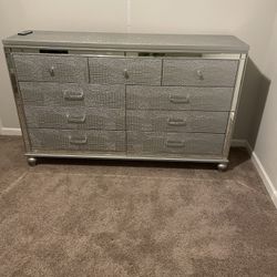 Silver And Grey Mirrored Dresser