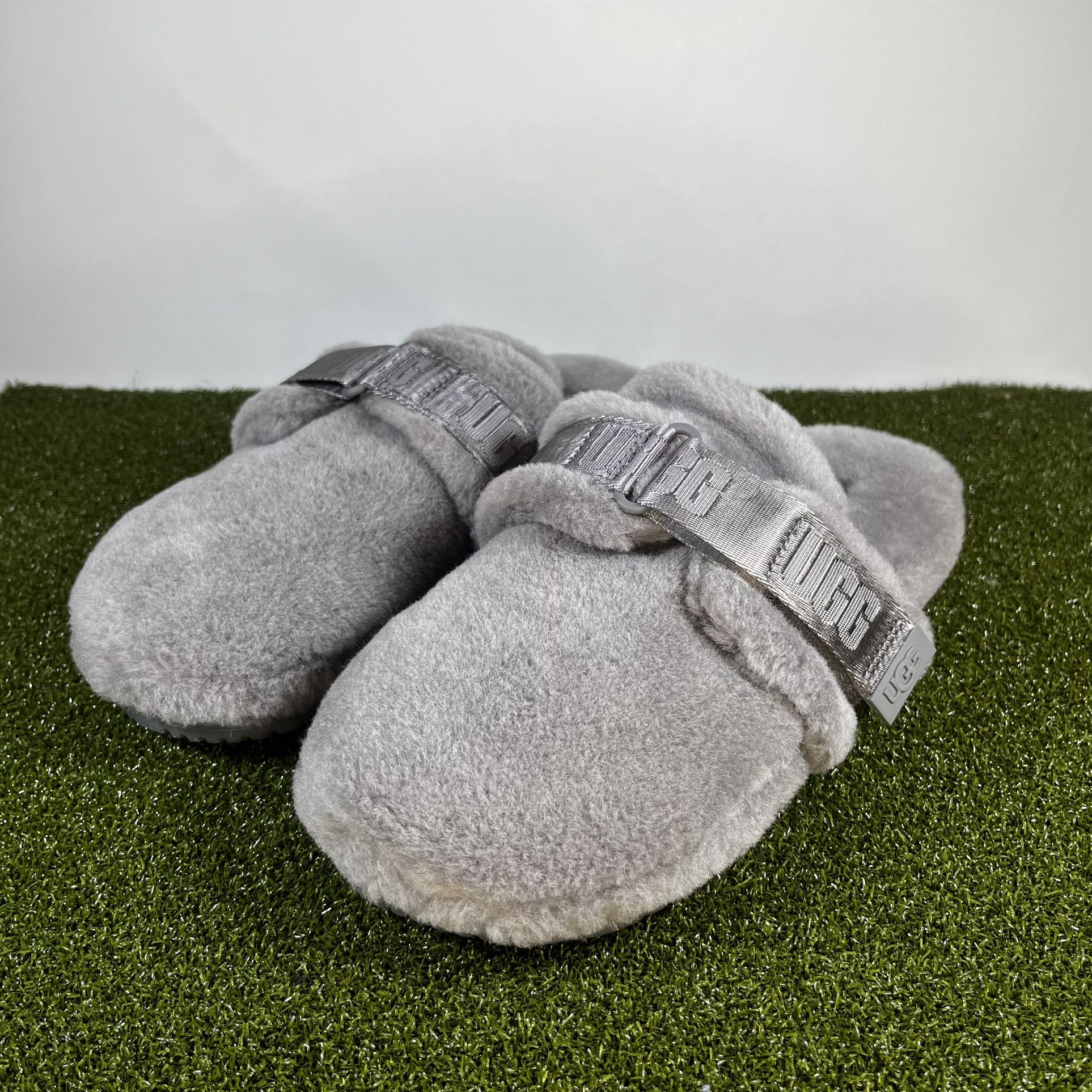 UGG Fluff IT Slippers Sandals Gray Grey Slip On Shearling Mens Size 10