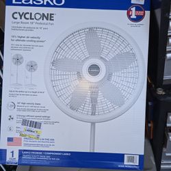 Lasko Cyclone Large Room 18" Pedestal Fan