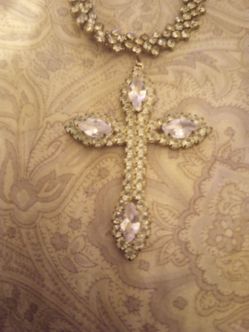 Temu silver & rhinestone cross necklace