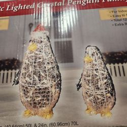 Two-piece Lighted Penguin Family