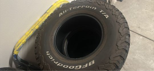 BFGoodrich All-Terrain T/A KO2, 35x12.50R17LT 121R.