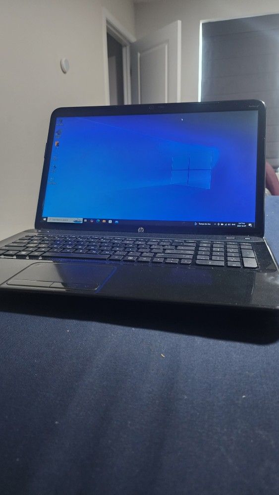HP Laptop (Pavilion G7)