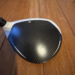 Taylormade Sim2 titanium Rocket 3w 13.5