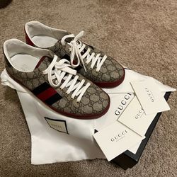 Gucci GG Supreme New Ace Sneakers