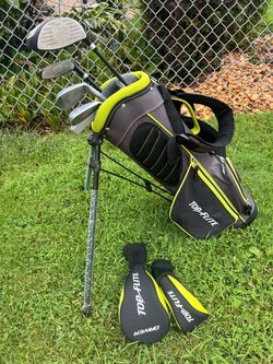 Like new kids LH golf set by Top Flite. This set is best suited for kids 42”-46” tall