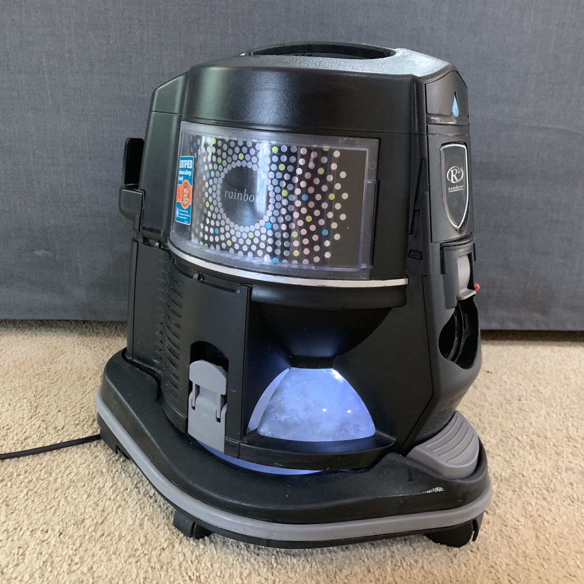 Rainbow vacuum E2 Black with lots of attachments and accessories for