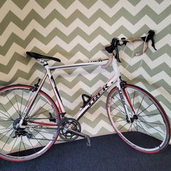 Trek 2.3 Alpha Bike