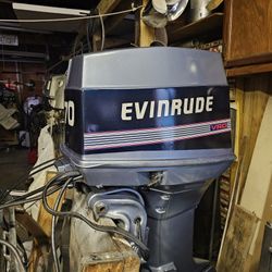1986 Evinrude 70 HP Outboard Motor 