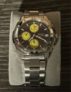 Seiko V657 Chronograph Yellow Beauty Black Dial 1/10 MIN SEC Date 50M Steel WR