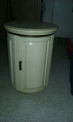 Henredon vintage side table round awesome