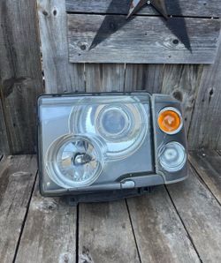 03-05 Range Rover Driver side headlight