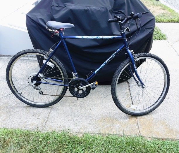 10 Speed All Terrain Bike