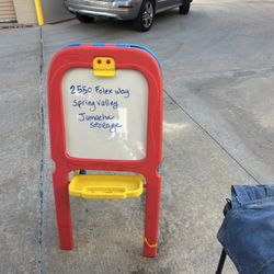 Childrens Crayola Easle