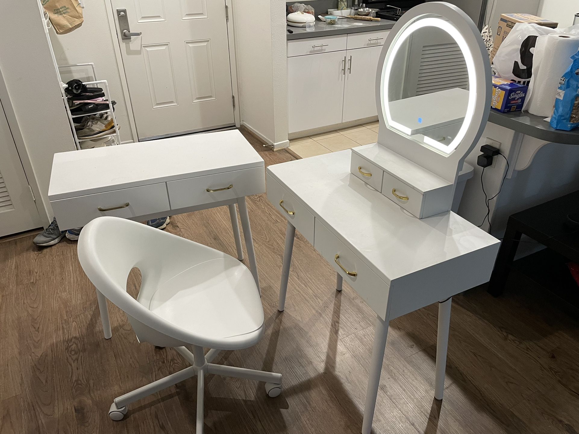 White Vanity Set with LED Mirror, Drawers & Chair – Good Condition