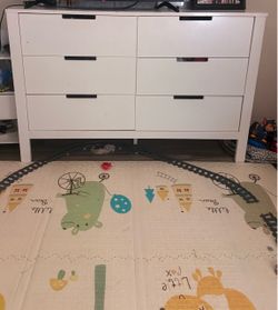 kids dresser in great shape