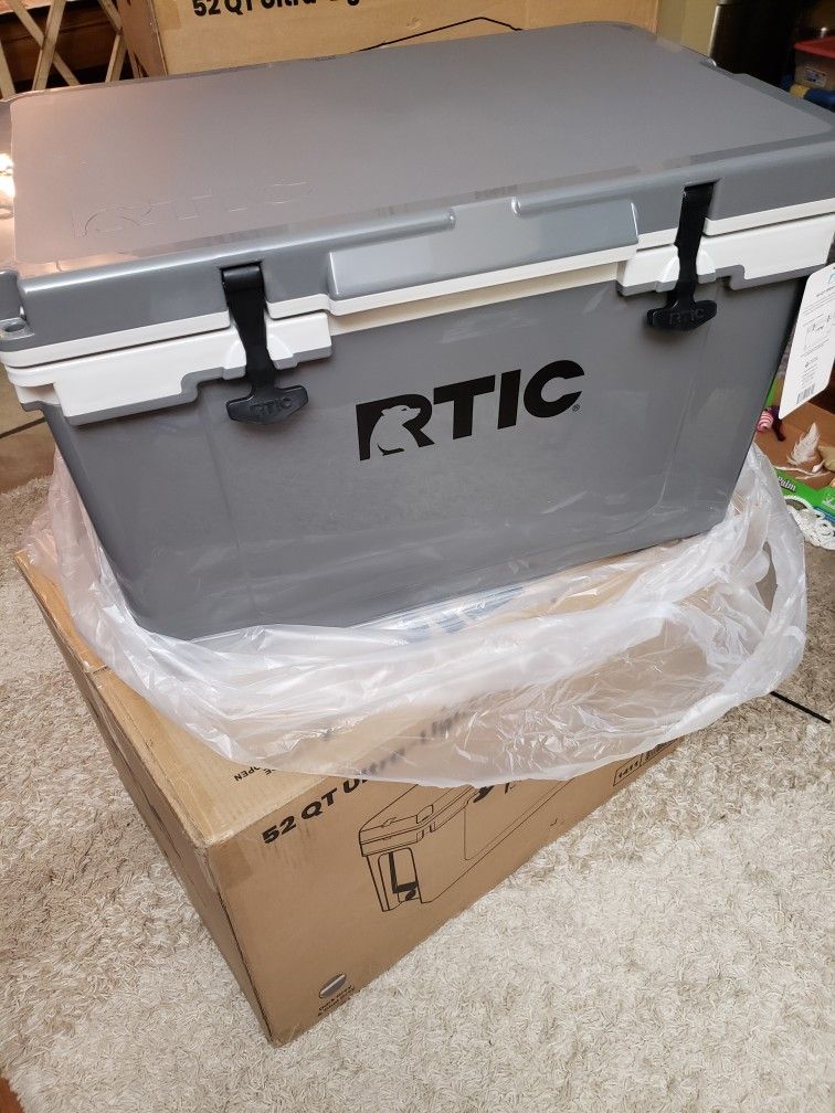 Rtic Light Weight Cooler 52 Qt