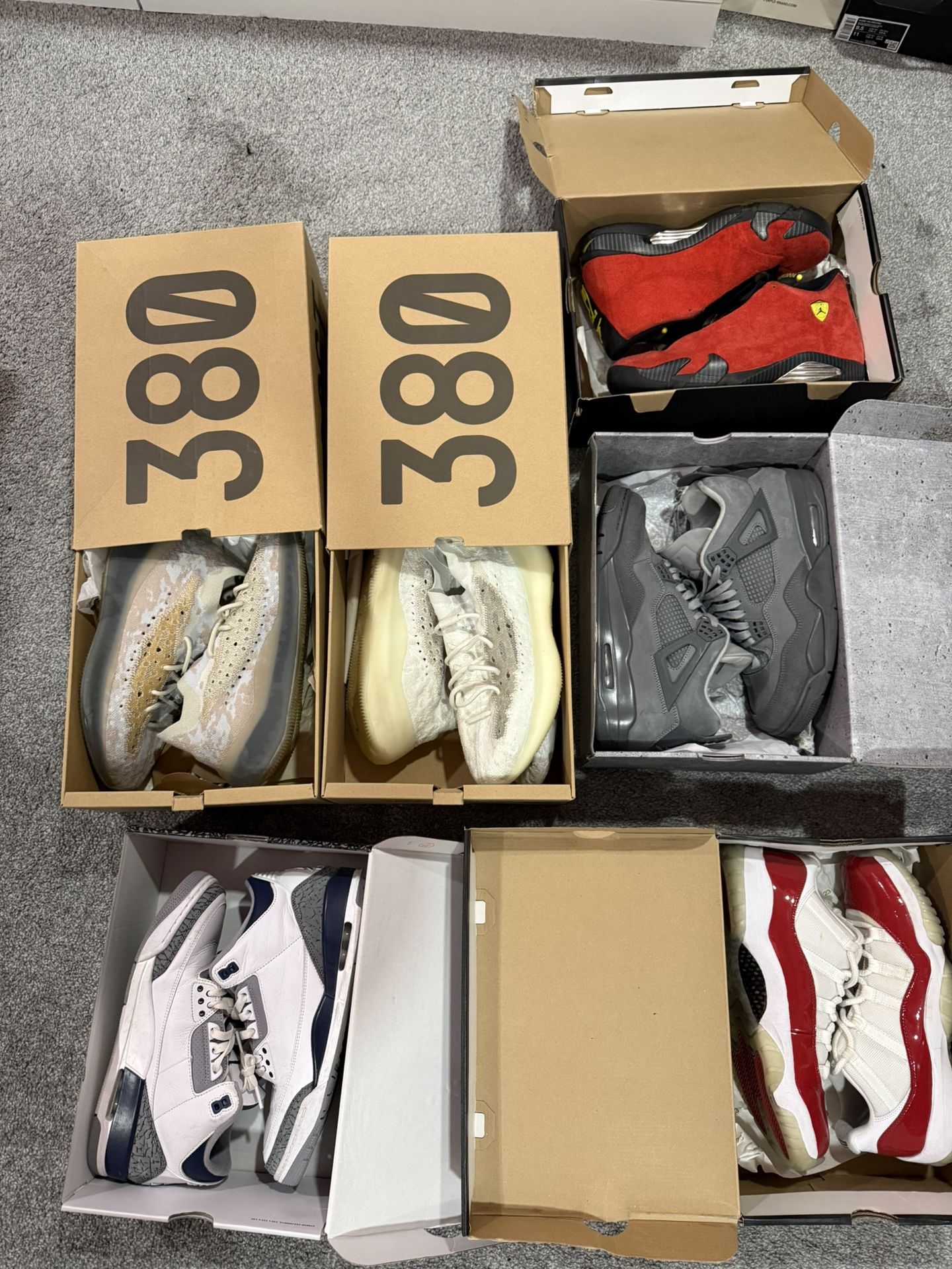 Yeezy /Jordans Shoot Me An Offer