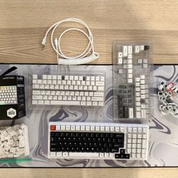 Keychain K-4 & Keycaps & Mouse Pad Bundle 
