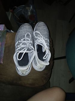 Adidas Cloudfoam Pure women's size 7 1/2