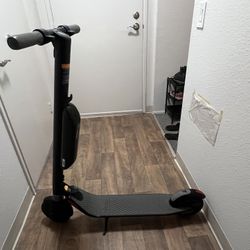 Ninebot ES3 Electric Scooter (Used)  Up to 15.5 MPH