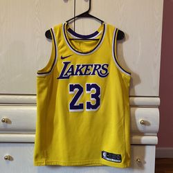Lakers Jersey- James #23