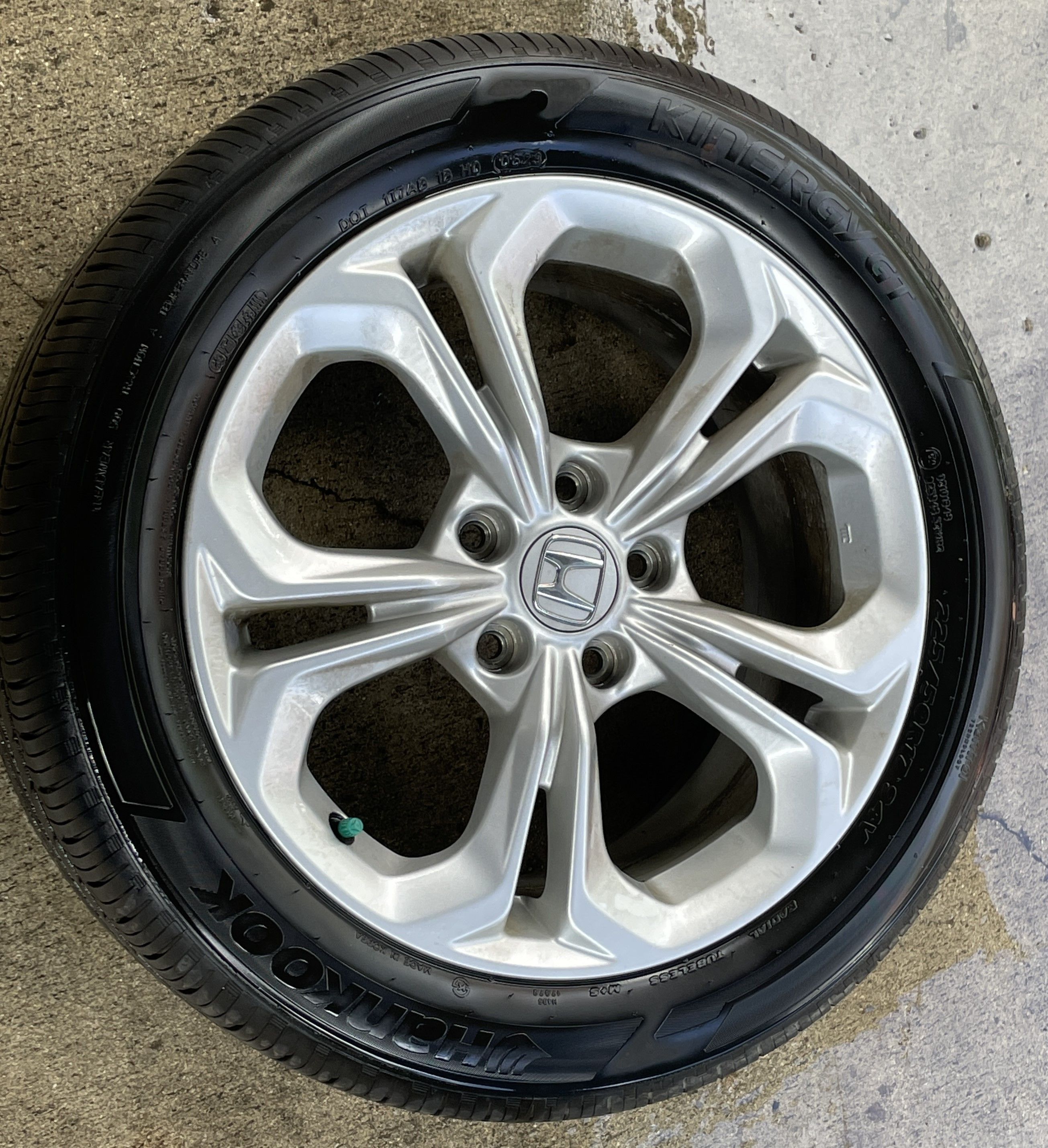 HONDA ACCORD LX SEDAN 17'' INCH WHEEL RIM W/ TIRE 1.5L 2023-2024