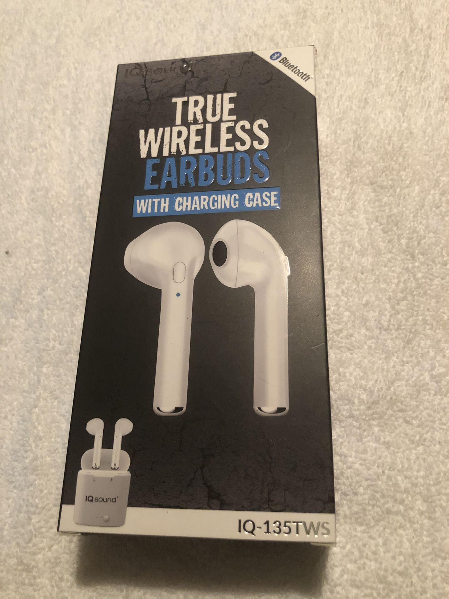 Wireless earbuds. (New)