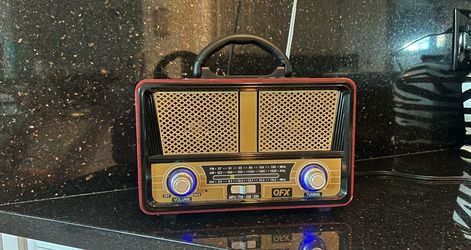Good Working Little Bluetooth Radio Like New