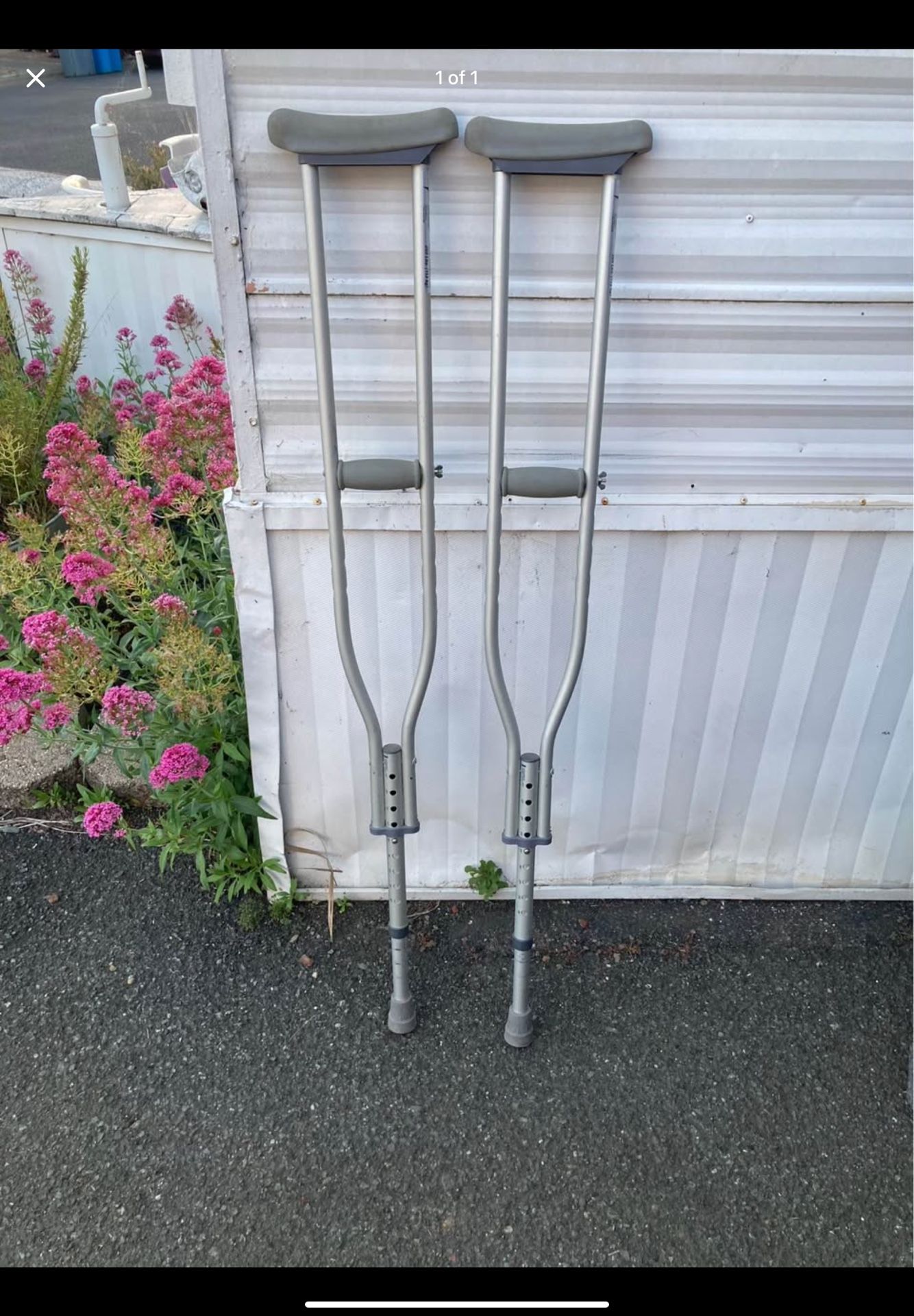 Free Crutches