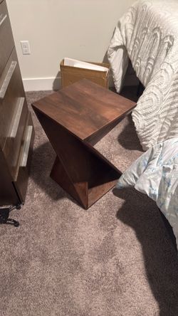 Z-Shape Wood Side Table Nightstand