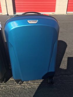 Ricardo Carryon 21 inches