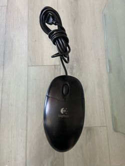Wired Logitech mouse in great condition!