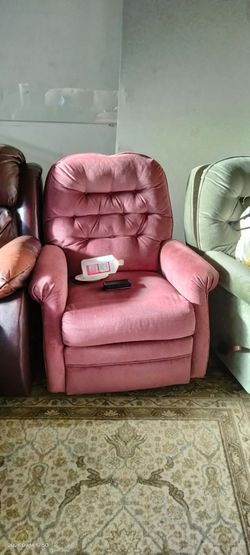 Selling rocking chairs