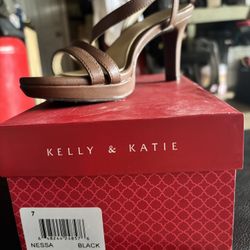 Woman’s Heels Size 7