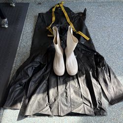 Helly-Hansen Foul Weather Gear & Boots 