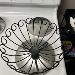 Black Metal Fruit Basket