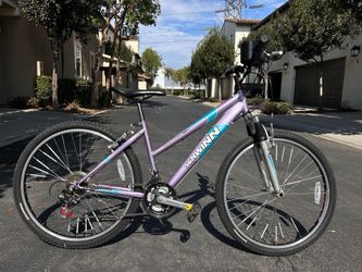 Schwinn Ladies 21 Speed Mountain Bike 26”
