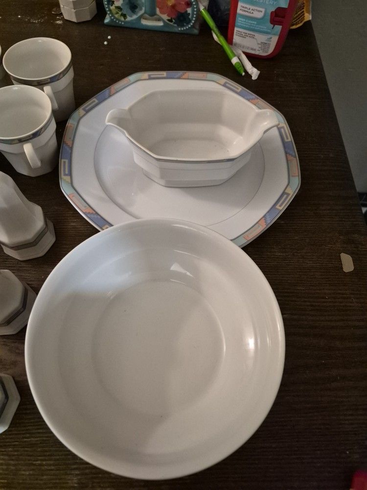 50 Piece CHRISTIAN STUART China Set