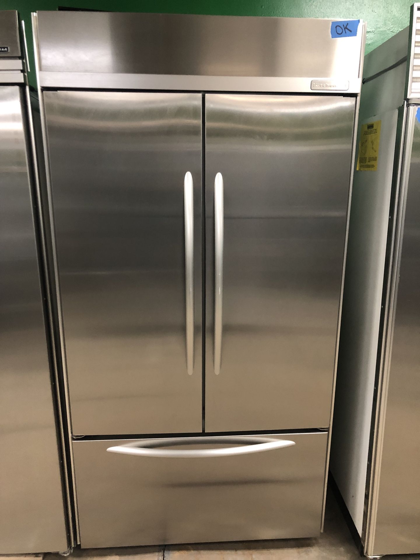 42” in wide 82 height kitchen aid frige use like new perfect working condition