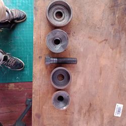 #737 Knock Out Pounch