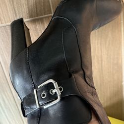 black ankle boots 