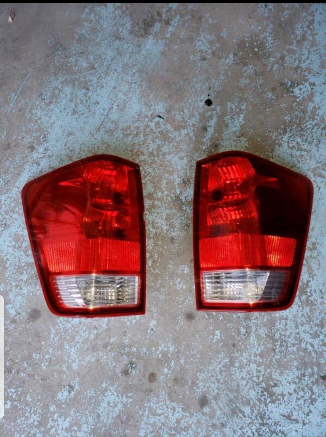 Nissan titan 2004-2015 tail lights