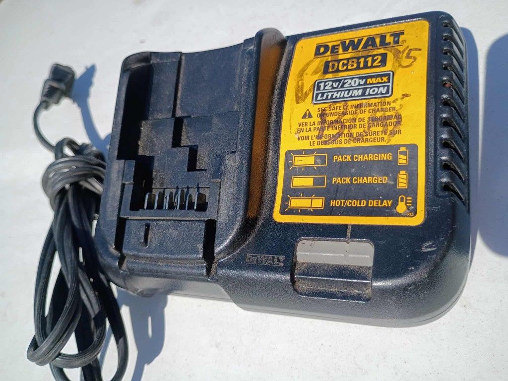 DeWalt Battery Charger