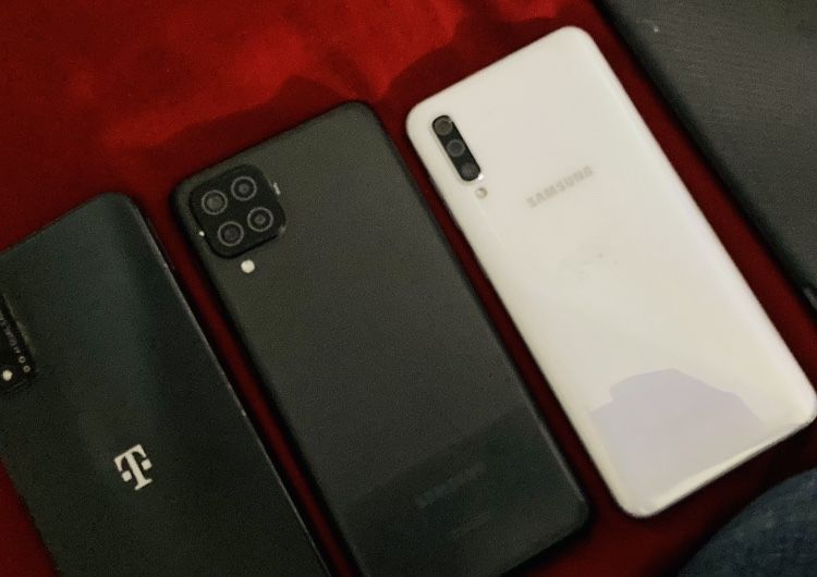 Lot Of Crackrd Phones