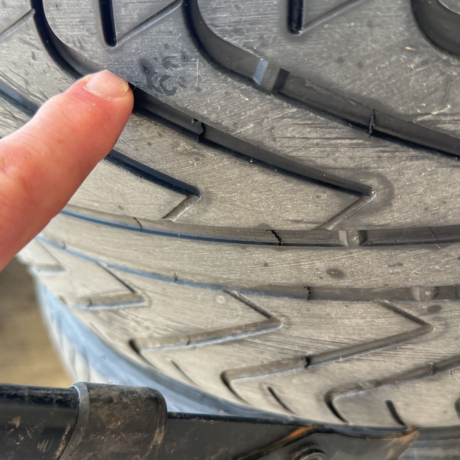 Michelin Pilot Sport All Season 4 Performance Tire 275/35ZR18 (95Y) ZP